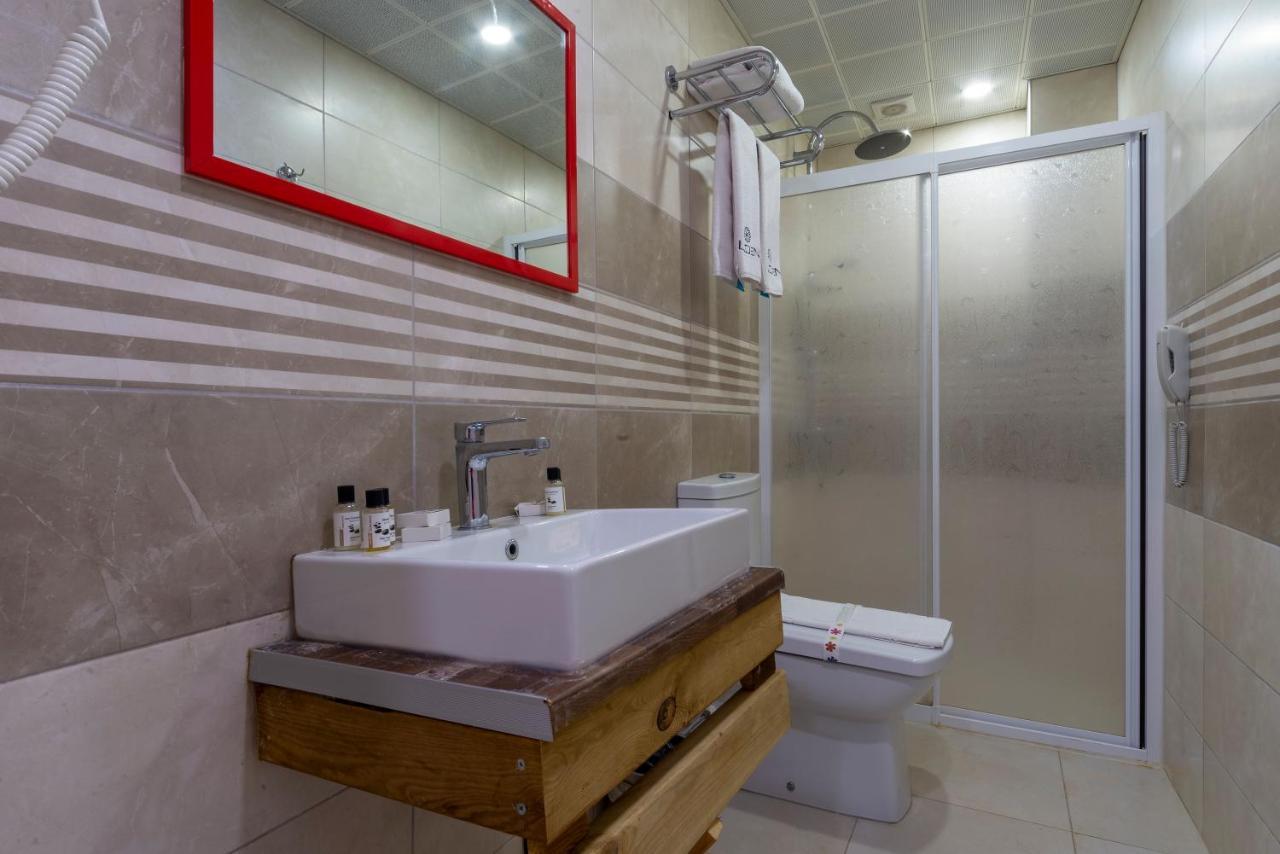 Laden Hotel Bodrum Bagian luar foto