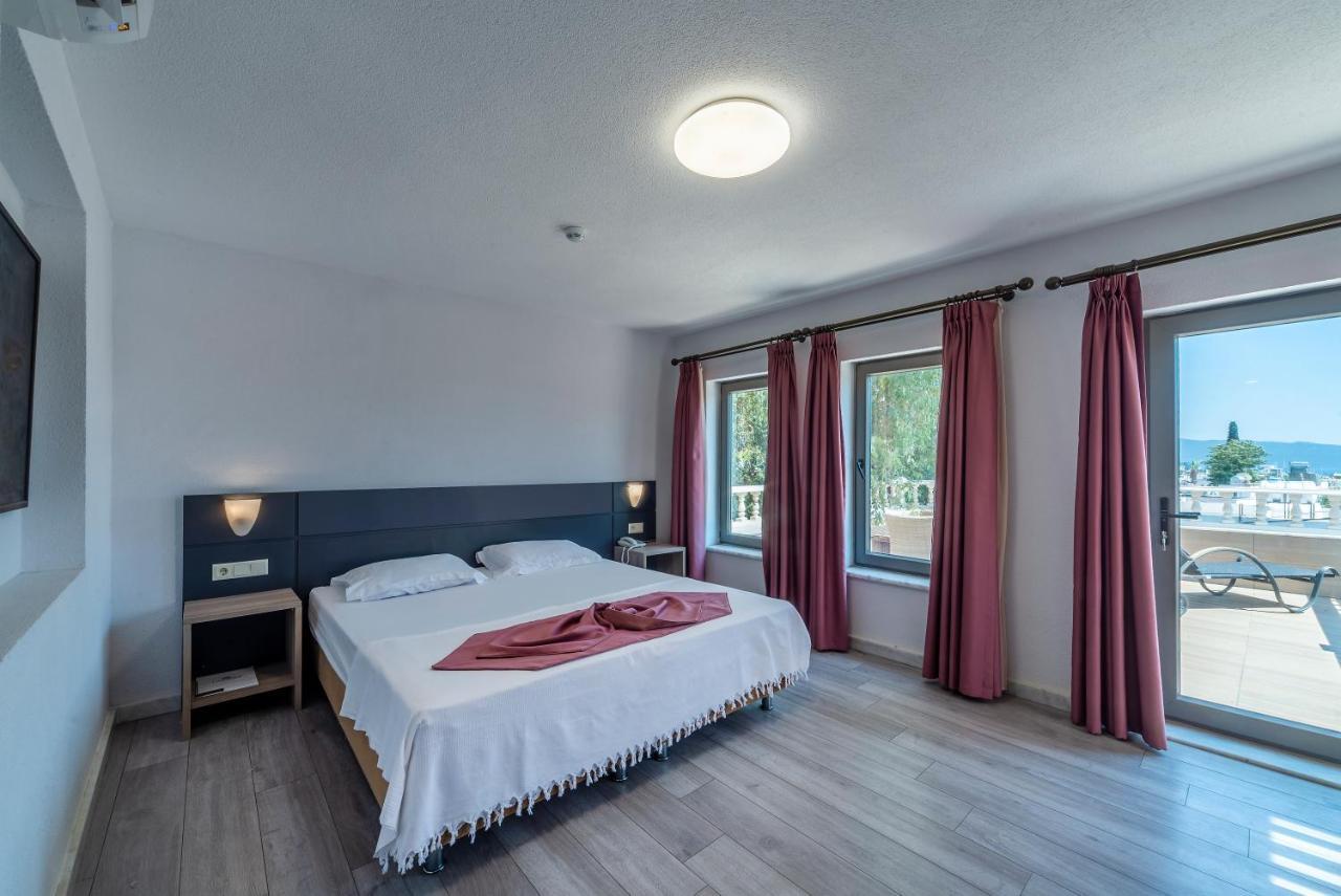 Laden Hotel Bodrum Bagian luar foto