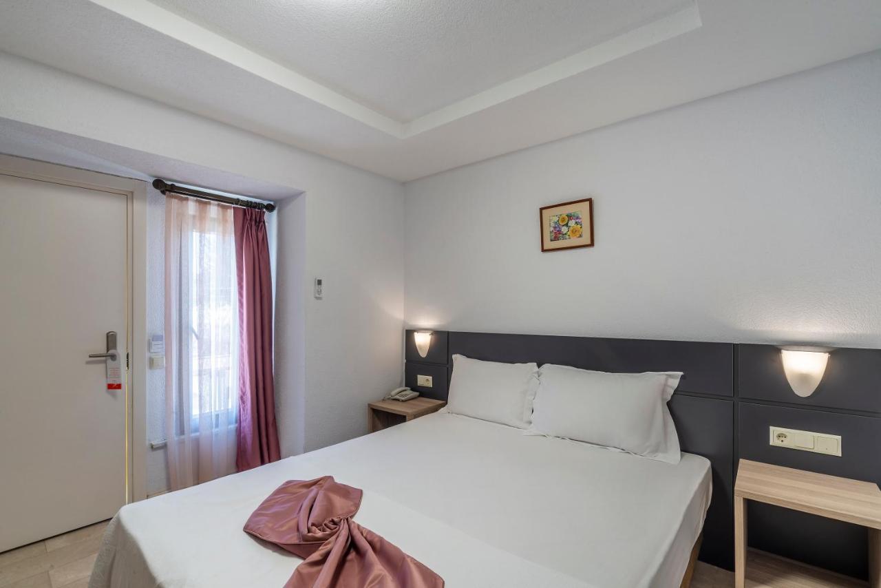Laden Hotel Bodrum Bagian luar foto
