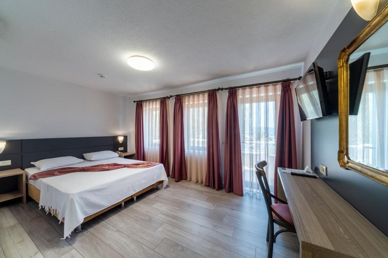 Laden Hotel Bodrum Bagian luar foto