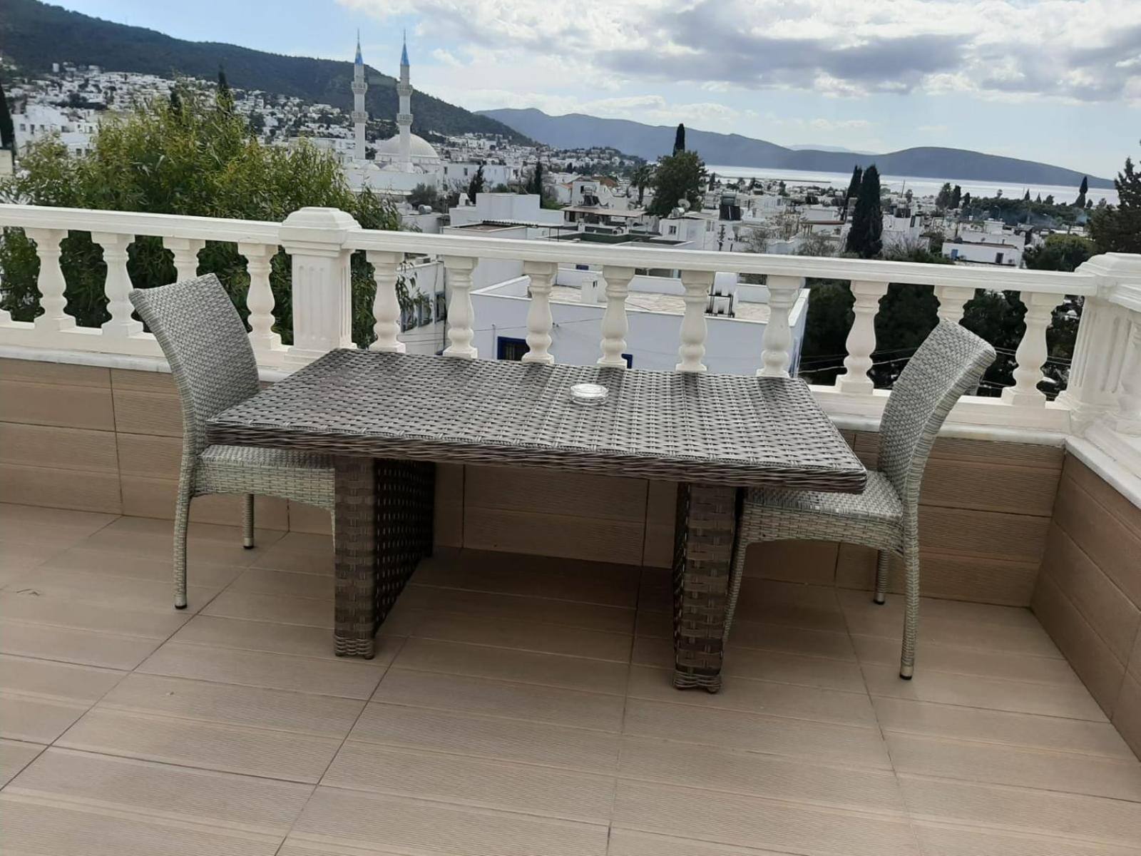 Laden Hotel Bodrum Bagian luar foto